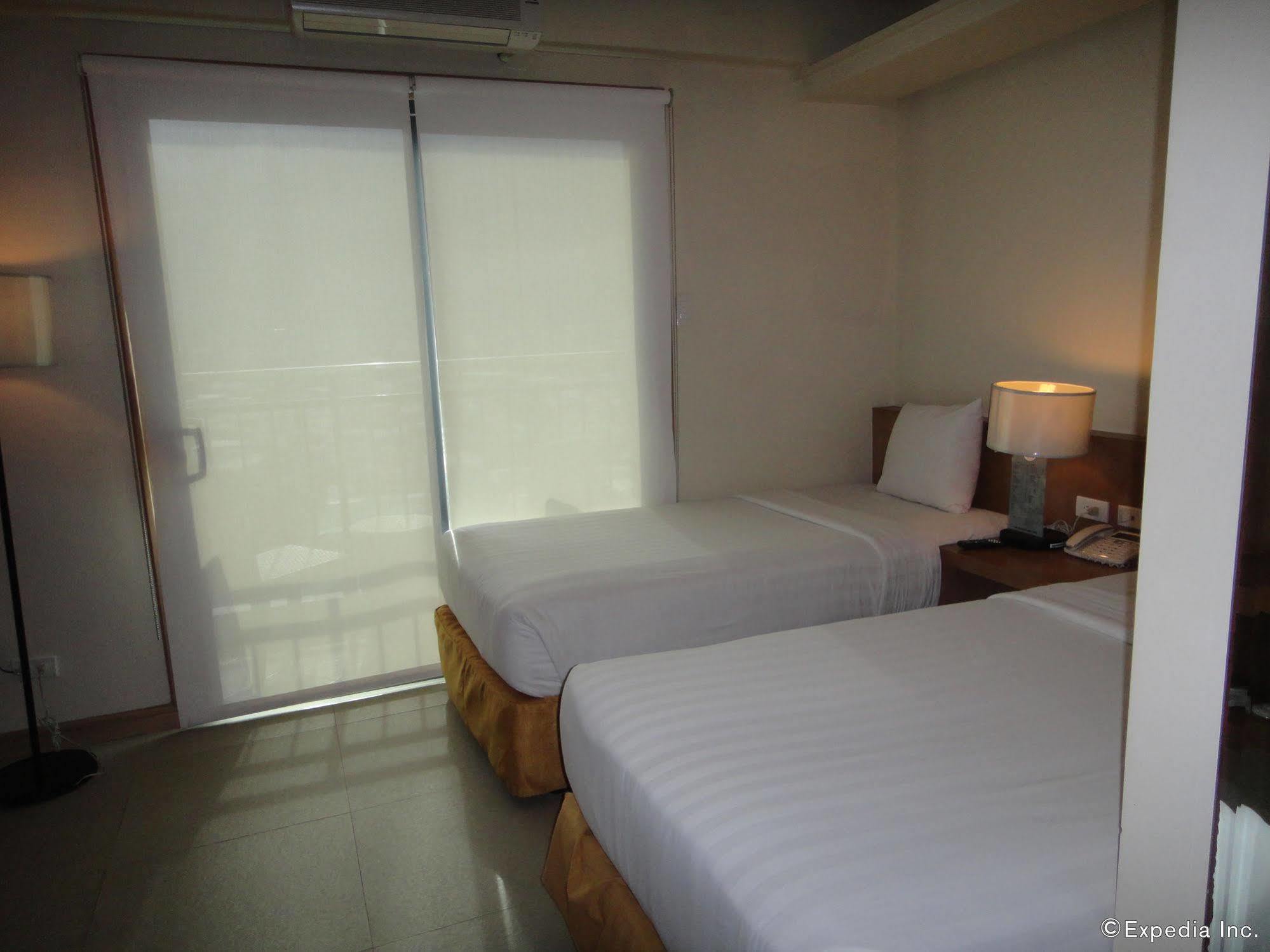 City Suites Ramos Tower Cebu Exterior foto